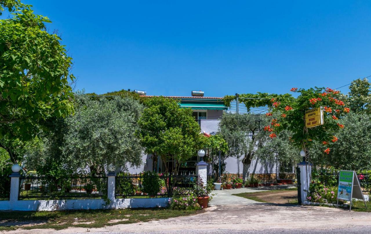 Studios Panagiotas House Astris Exterior foto